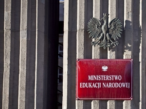 ministerstwo_edukacji_MEN_tabliczka_4x3_fot_TKaczor_ngopl