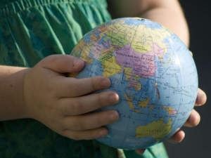 ziemia_globus_emigracja_ochrona_sxc_4x3